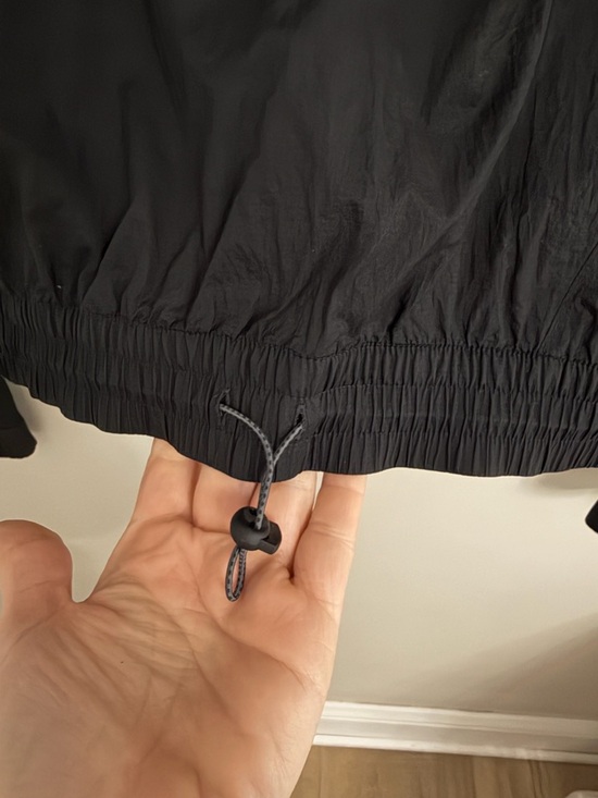 Gymshark Pulse Woven Windbreaker in black 1/4 zip athletic pullover size small - Picture 6 of 7